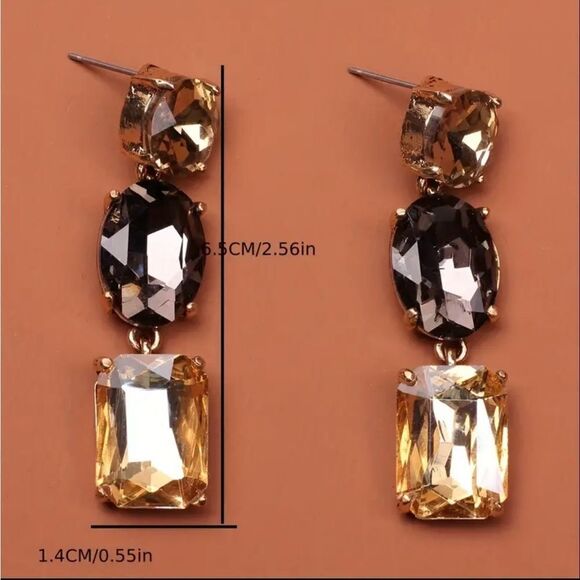 Smokey And Champagne Crystal Gold Tone Dangle Earring NWT - Picture 4 of 5
